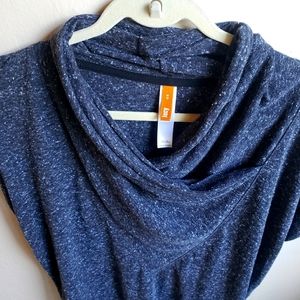 Lucy Women's Size Med Active wear Yoga Top